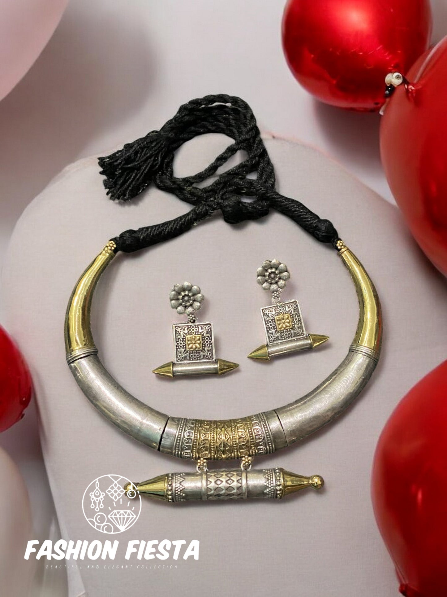 Two Toned Hasli Necklace Set