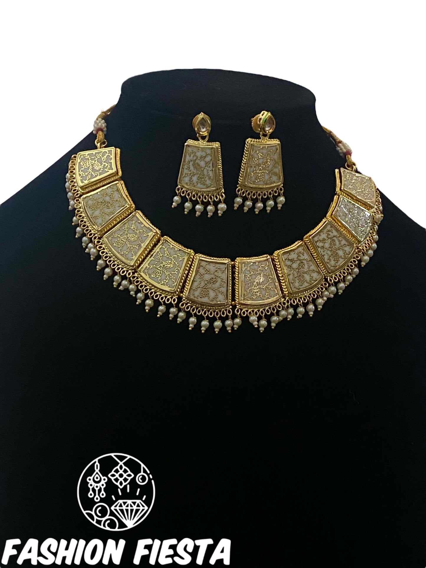 Theva Set (Necklace with Earrings)