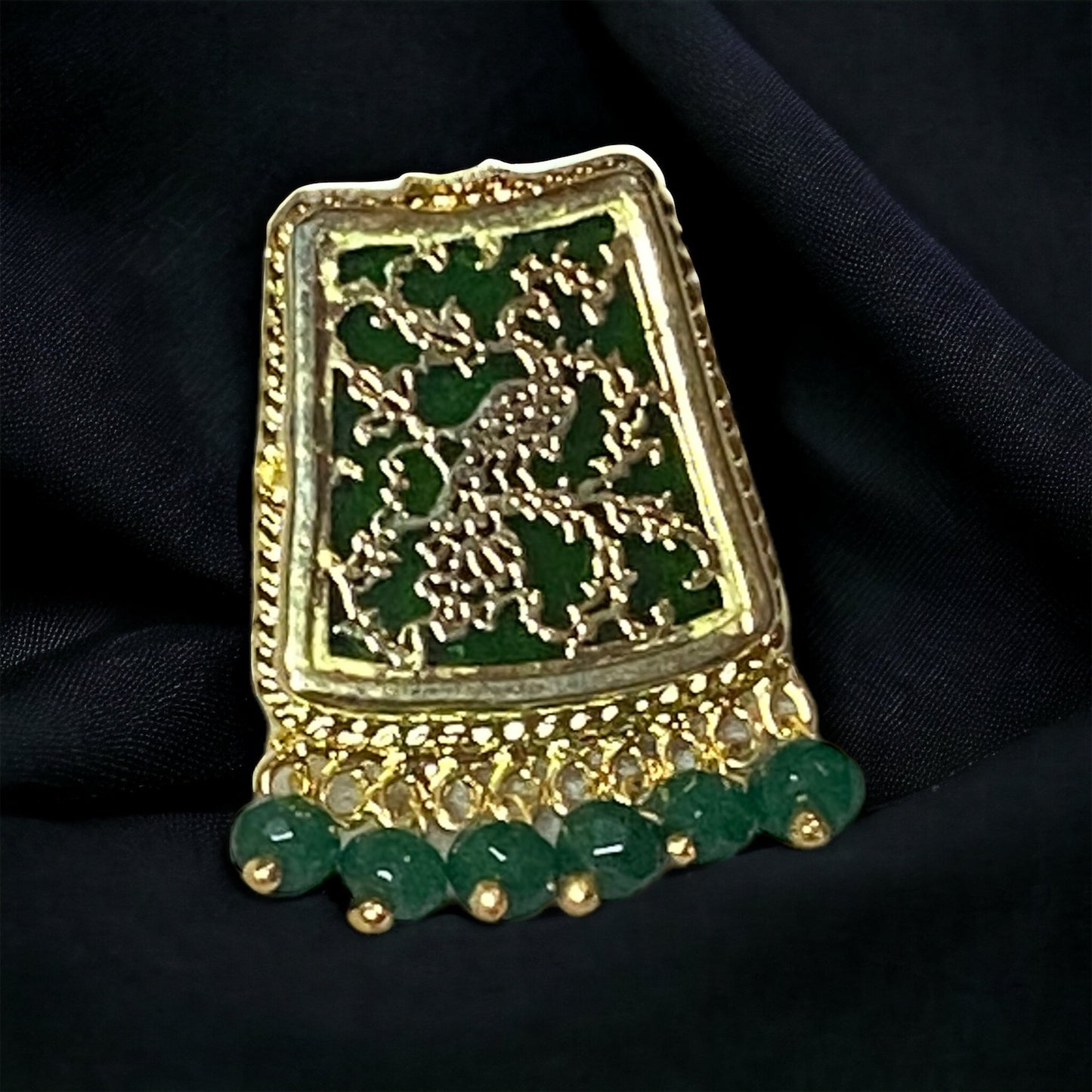 Theva Set (Necklace with Earrings)
